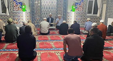 Kaymakam Özderin Sabah Namazında Vatandaşlarla Buluştu