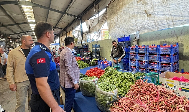 Pazar Esnafının Taleplerini Dinledi