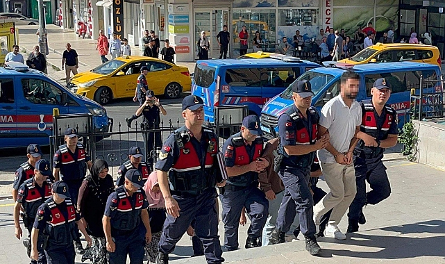Tabanca ile öldürüldü; eşi, 2 oğlu ve yengesi gözaltında