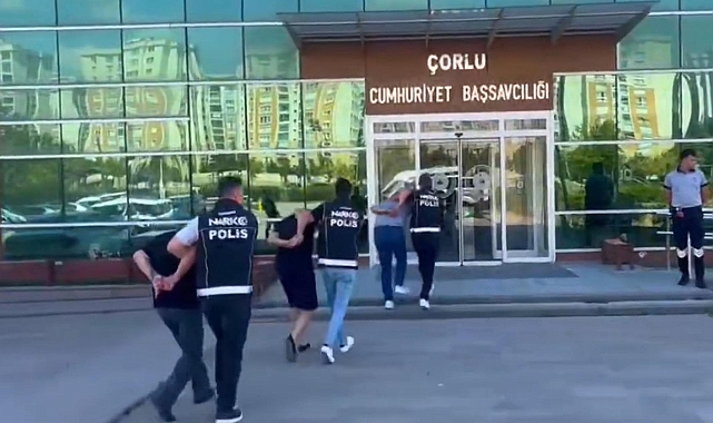 'Torbacı' operasyonunda 30 kilo uyuşturucu ele geçirildi; 3 tutuklama
