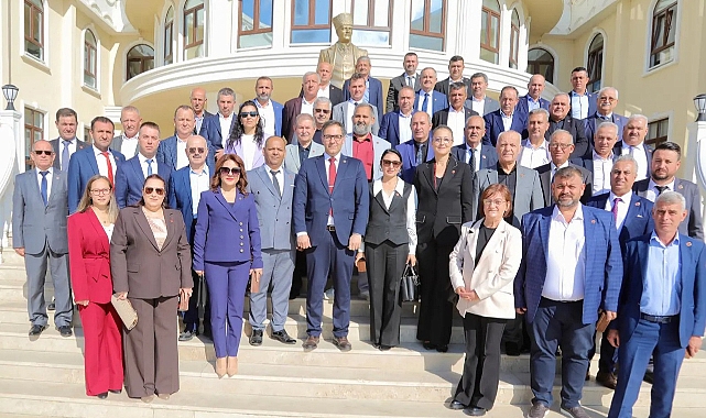 EDİRNE BELEDİYESİ, MUHTARLARLA DAYANIŞMA MESAJI VERDİ