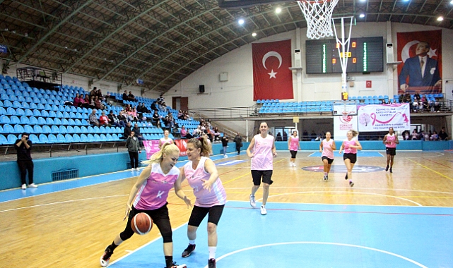Edirne’de kadınlardan, meme kanserine farkındalık için basketbol maçı
