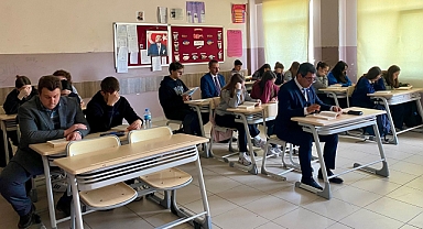Kaymakam Özderin'den Öğrencilere Okuma Saati Sürprizi