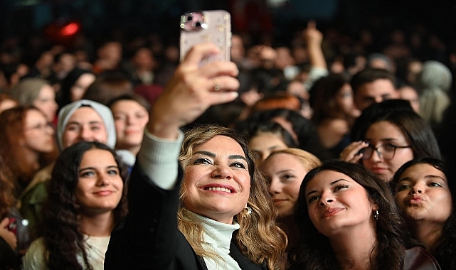 ÜNİVERSİTELİ GENÇLER "HOŞ GELDİN FEST" İLE COŞTU