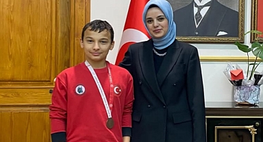 Kaymakam Bayguş, Başarılı Sporcuları Makamında Ağırladı