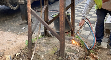 Kırklareli’nde Kullanılmayan Elektrik Direkleri Sökülüyor