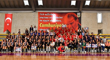 Lüleburgaz’da Kadınlar Spor Turnuvası Cumhuriyet Kupası Sona Erdi