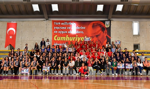 Lüleburgaz’da Kadınlar Spor Turnuvası Cumhuriyet Kupası Sona Erdi
