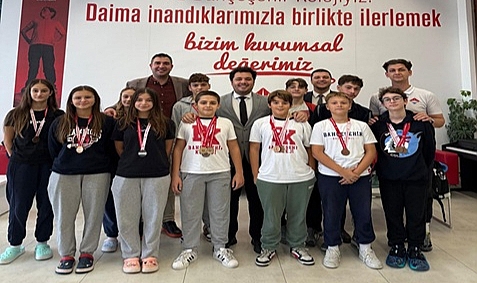 Lüleburgaz’da Kurtuluş Coşkusuna Bahçeşehir Koleji Damgası