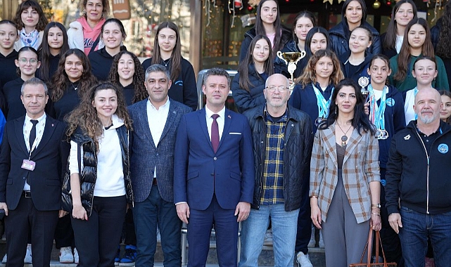 Başkan Sarıkurt, Başarılı Sporcuları Ağırladı