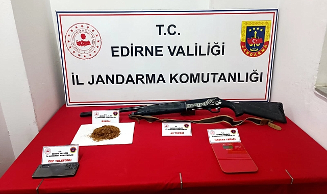 Edirne'de 2 evde yapılan aramada uyuşturucu ve silah ele geçirildi