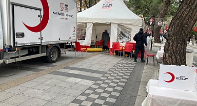 İstasyon Caddesi’nde Kızılay’dan Kan Bağışı Çağrısı