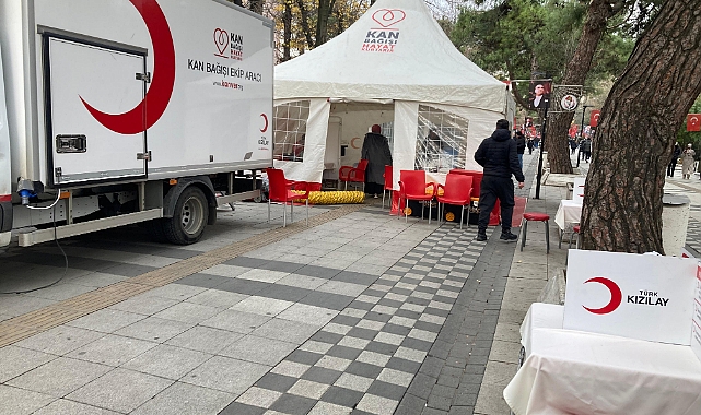İstasyon Caddesi’nde Kızılay’dan Kan Bağışı Çağrısı