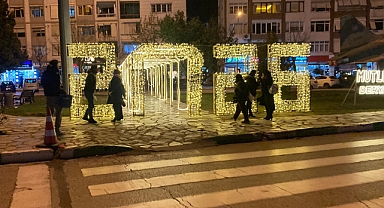 Kırklareli’nde Yılbaşı Işıkları İlgi Odağı Oldu