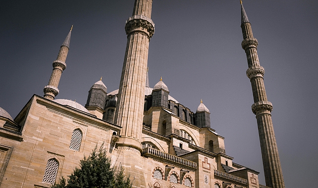 Regaip Kandili Yarın İdrak Edilecek: Üç Aylar Başlıyor