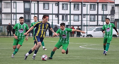 Vizespor Liderliğini Sürdürdü