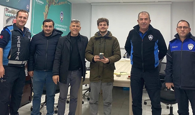 Yanlışlıkla konteynere attığı cüzdanı, çöp kamyonunda bulundu