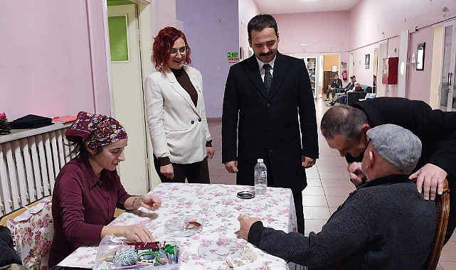 Huzurevine Anlamlı Ziyaret
