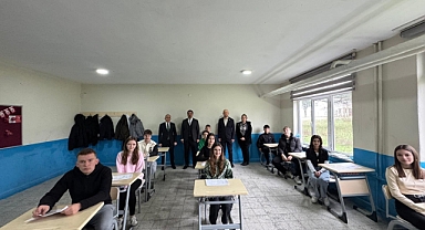 Pehlivanköy Kaymakamı Yunus Emre Yıldız’dan Öğrencilere Karne Tebriği