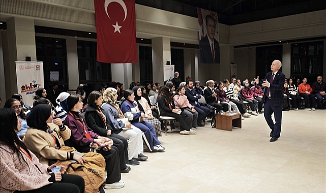 TRAKYA ÜNİVERSİTESİ REKTÖRÜ PROF.DR. MUSTAFA HATİPLER “MAZİDEN ATİYE” PROGRAMINDA AHLAT’TA ÖĞRENCİLERLE BULUŞTU