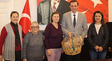 Üretici Kadınlardan Başkan Özalp’e Ziyaret