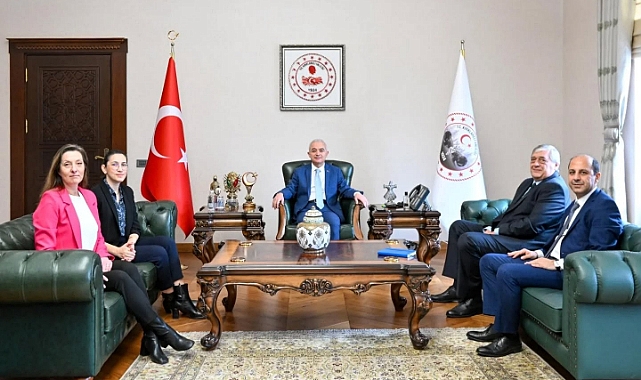 Vali Turan’dan Eczacılar Odasına Tebrik