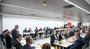 Kırklareli OSB’de Ramazan Bereketi: Vali Uğur Turan Sanayicilerle İftarda Buluştu