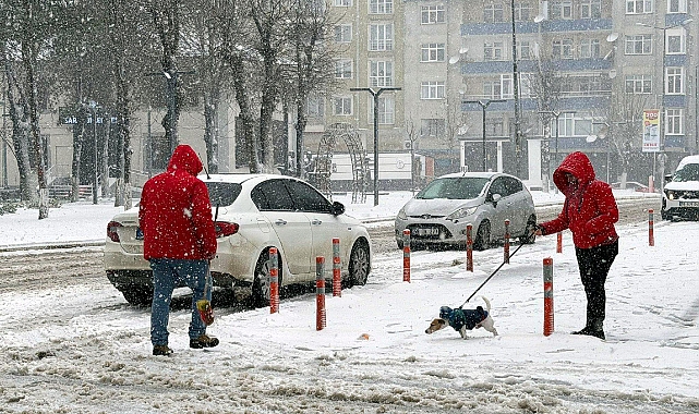 Trakya'da kar yağışı etkili oluyor