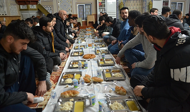 Kırklareli'nde Uluslararası Öğrenciler Aynı Sofrada İftar Açtı