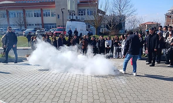 ÜNİVERSİTEMİZDE TÜM BİRİMLERİ KAPSAYAN YANGIN TATBİKATI