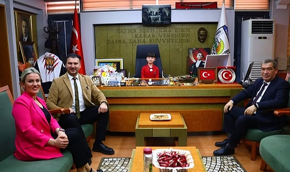 Babaeski Belediye Başkanı Dr. Fırat Yayla’dan 23 Nisan Mesajı