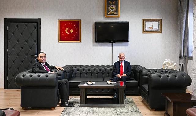 Devlet Protokolünde Önemli Buluşma