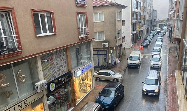 Kırklareli Merkezde Akşam Yağmuru Trafiği Kilitledi! İşte Son Durum
