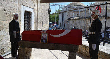 Kırklareli’nin Sevilen İsmi Zeki Oğuz Zarifoğlu Son Yolculuğuna Uğurlandı