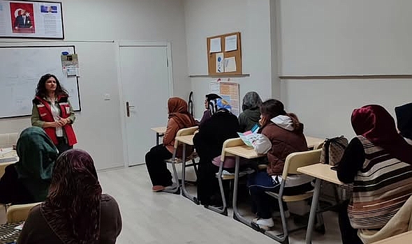 Tek Ebeveynli Aileler İçin Eğitim Programı Lüleburgaz’da Gerçekleştirildi