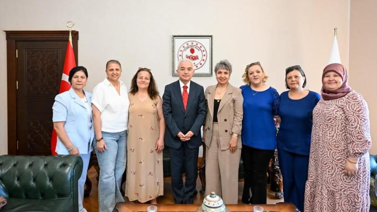 Karahıdır Kirazı İçin Geri Sayım Başladı: Gelenek Geleceğe Taşınıyor