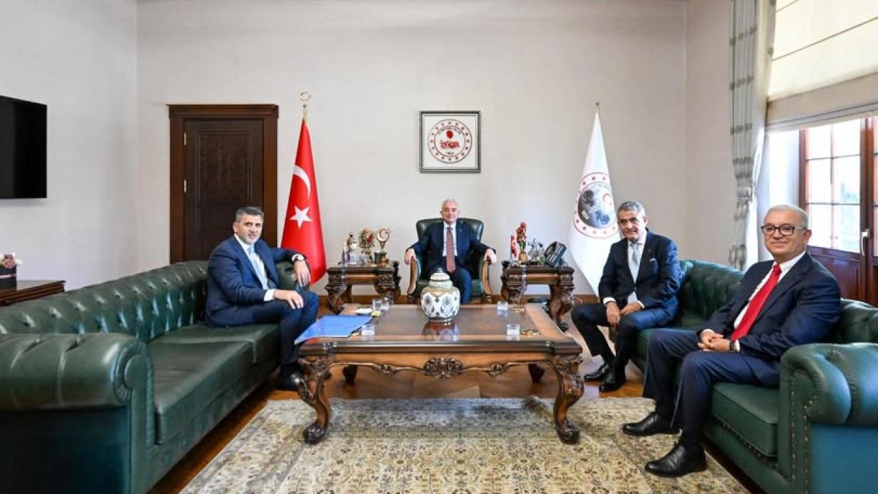 Kırklareli Valisi Uğur Turan, İş İnsanlarını Valilikte Ağırladı