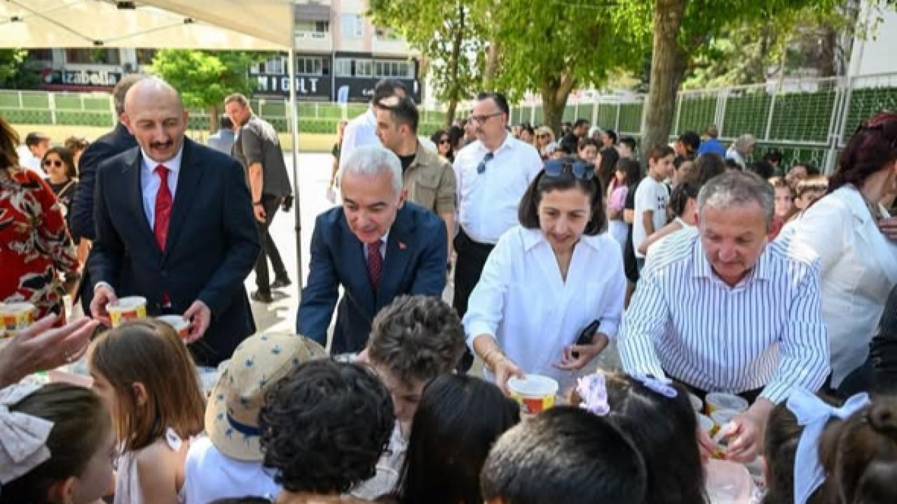 Kırklareli’nde Karne Sevinci Aşure Bereketiyle Buluştu