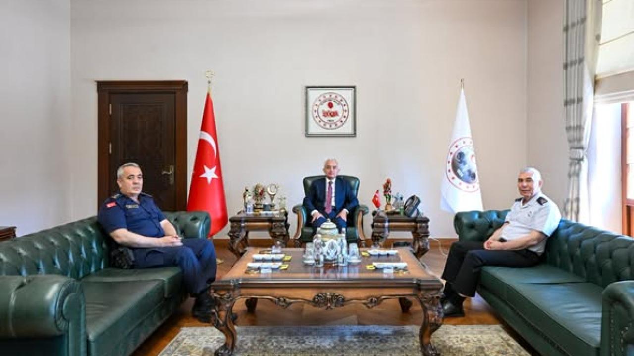 Vali Uğur Turan, Tuğgeneral Hüseyin Bekmez’i Kabul Etti