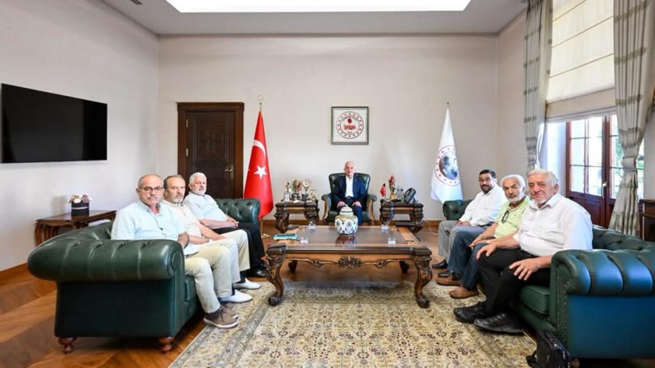 Vali Uğur Turan’dan Eğitime Destek Platformuna Anlamlı Mesaj