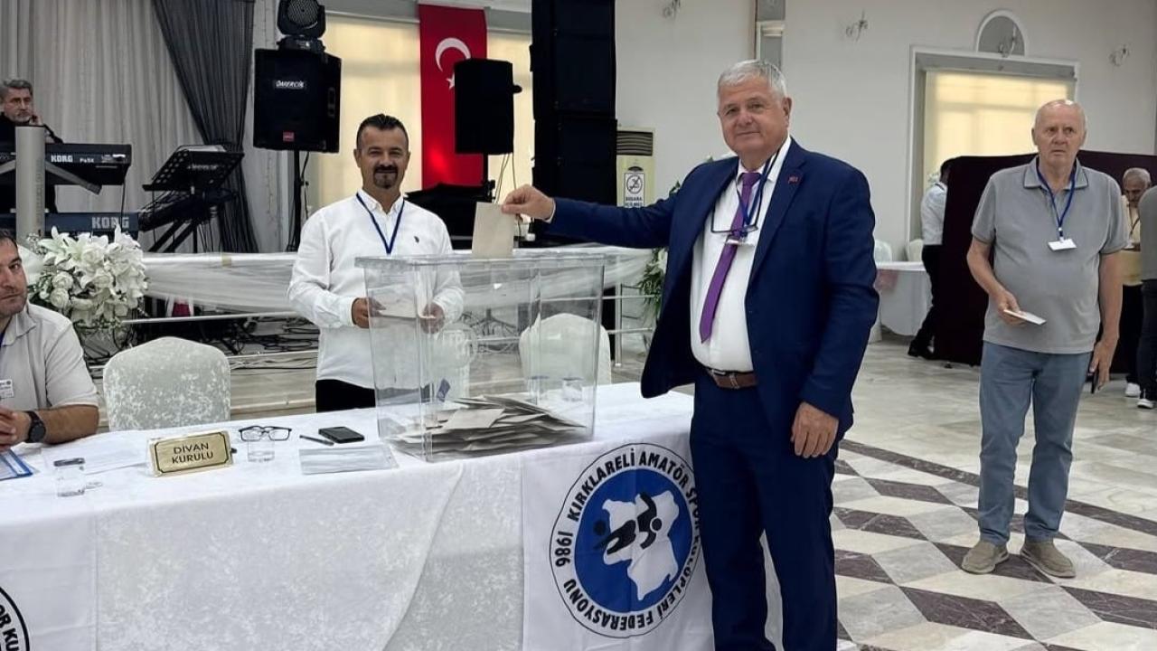Amatör Spor Kulüpleri Federasyonu'nda Güven Tazelendi
