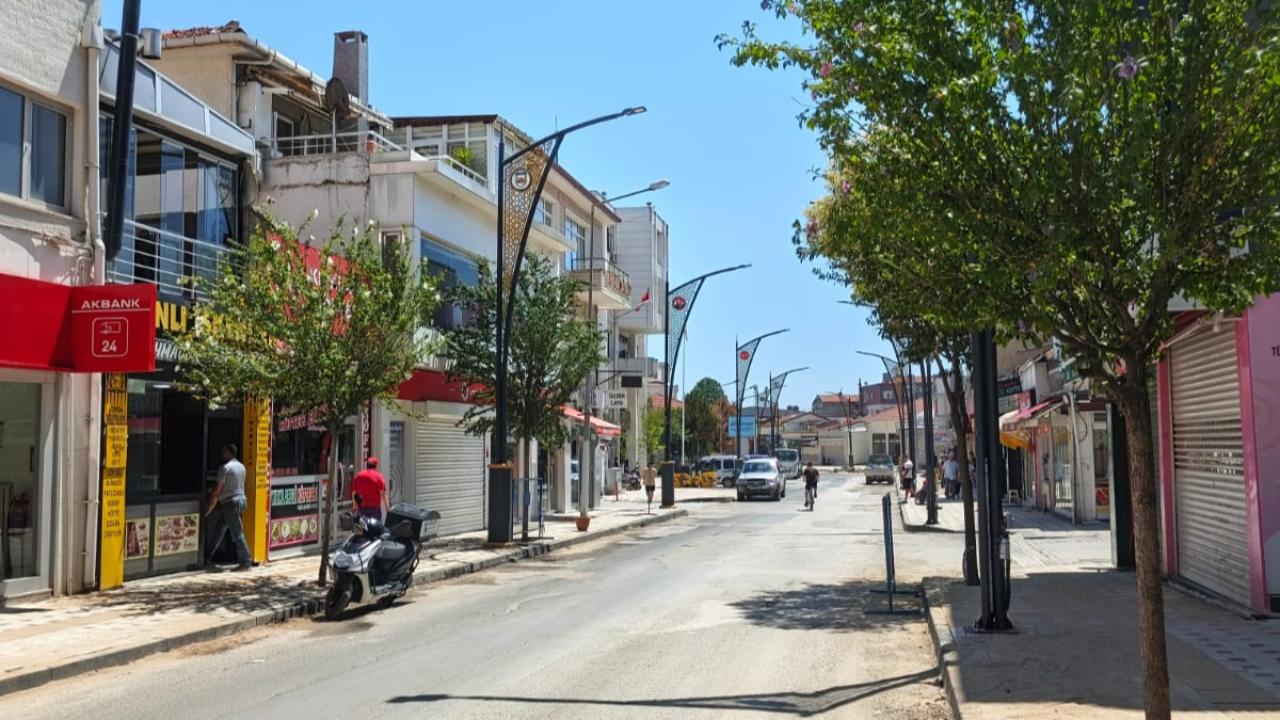 Güneşli Hava  Babaeski'yi Boş Bıraktı