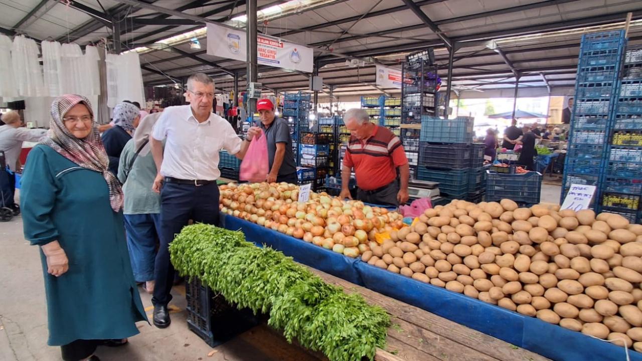 Kaymakam Orhan Pazar Alışverişinde!