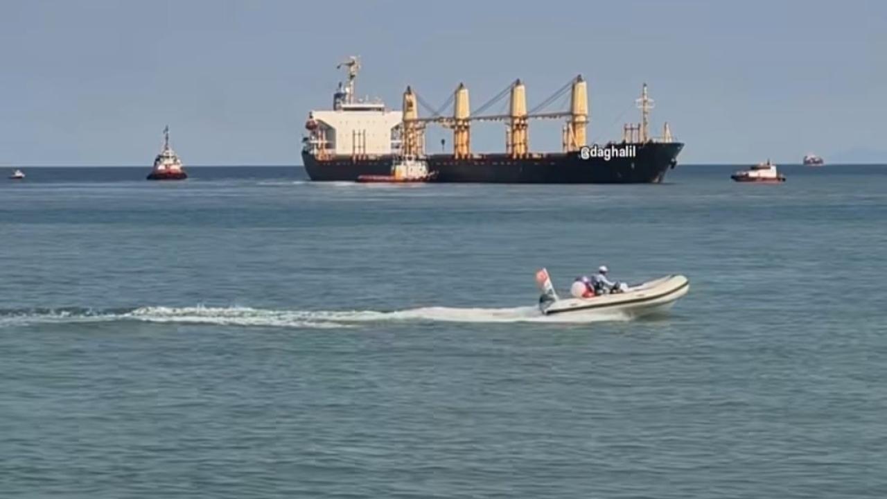 Tekirdağ'da 169 Metrelik Kuru Yük Gemisi Karaya Oturdu...