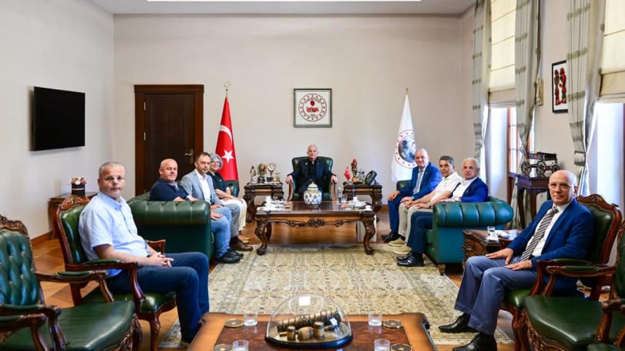 Vali Uğur Turan, Bosna Sancak Derneği Kırklareli Şubesi'ni Kabul Etti