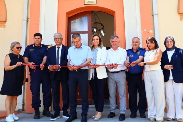 Babaeski’de Ahşap Yakma Resim Sergisi Sanatseverlerle Buluştu