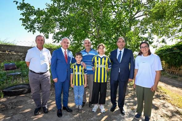 Vali Turan’dan Karakoç Köyünde Anlamlı Aile Ziyareti