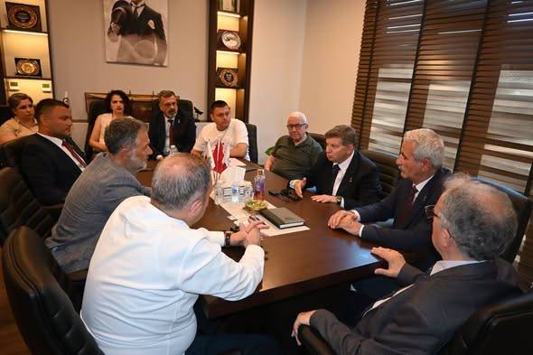 Kırklareli TSO’da Zafer Partisi Heyeti Ağırlandı