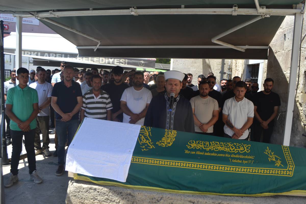 Kırklareli'nde Feci Trafik Kazası: 3 Kişi Hayatını Kaybetti, 1 Kişi Ağır Yaralandı