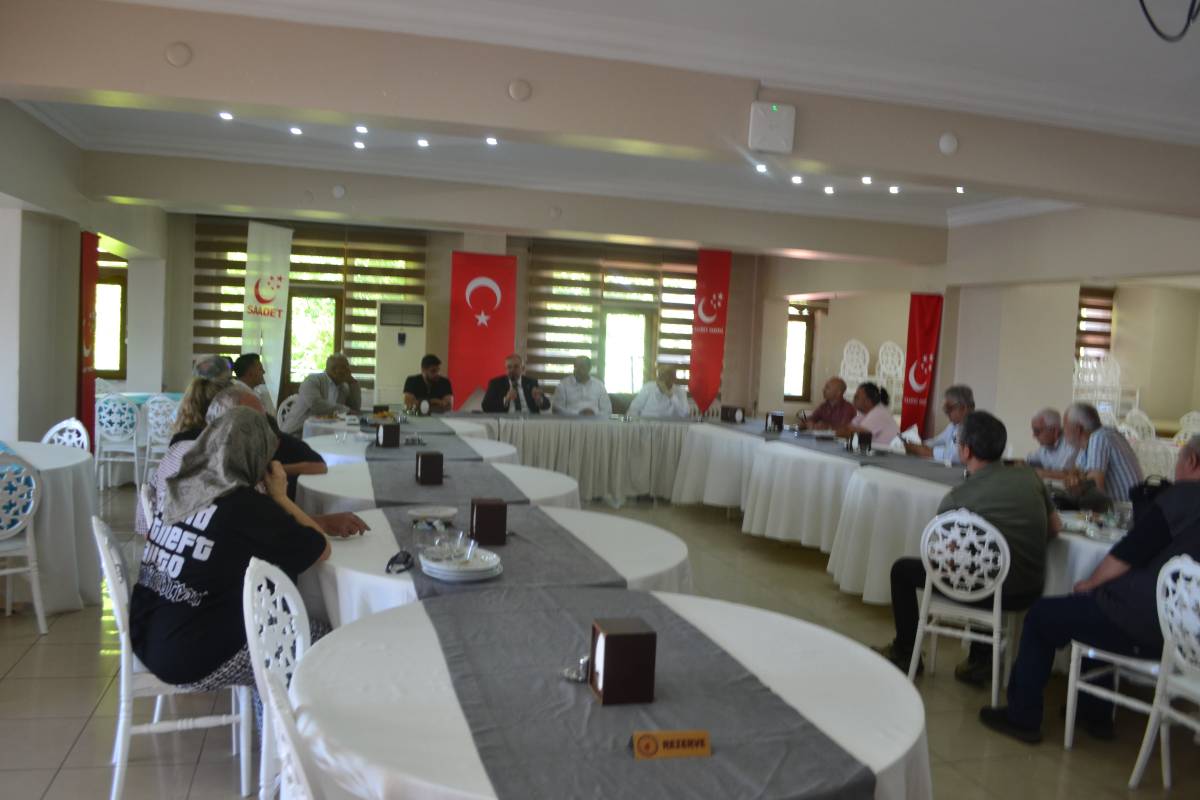 Saadet Partisi Kırklareli Teşkilatı Kahvaltı Programında Gündem Ekonomi ve Çiftçi Oldu